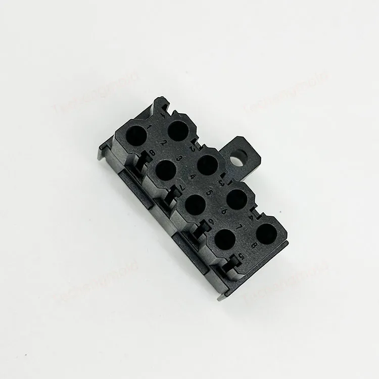 特诚科技LCP精密注塑件实拍 1